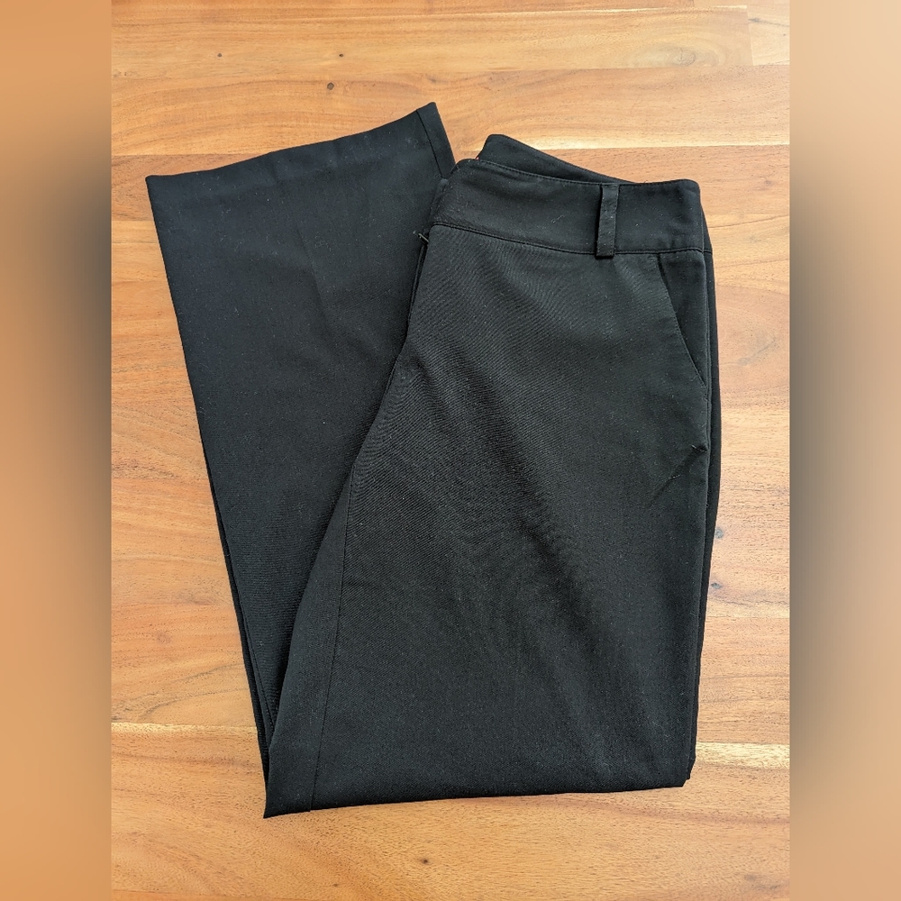 Elle Black work boot cut dress pants, gently used condition, women's 8